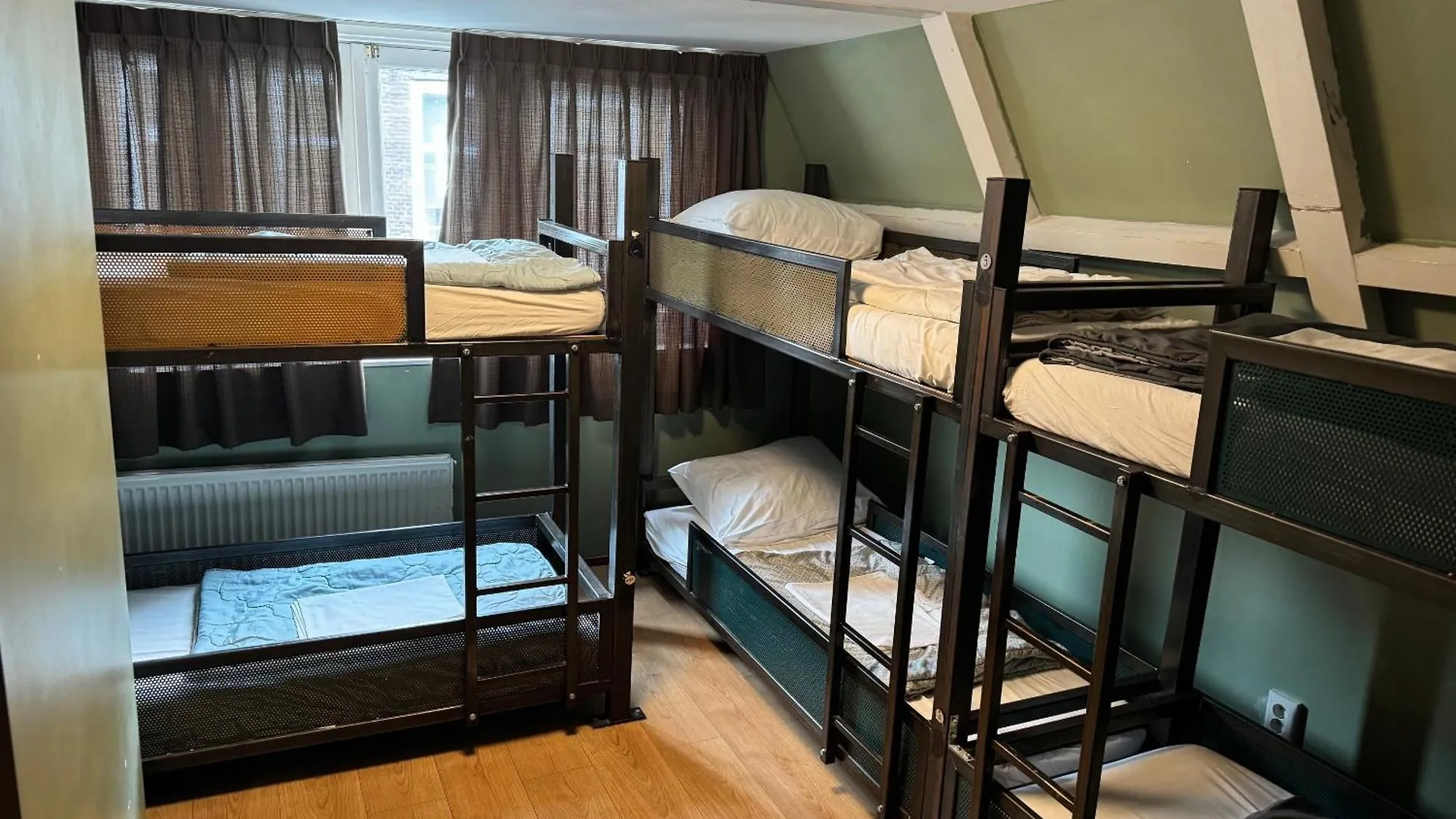 **  Amsterdam Hostel Uptown Hollanda