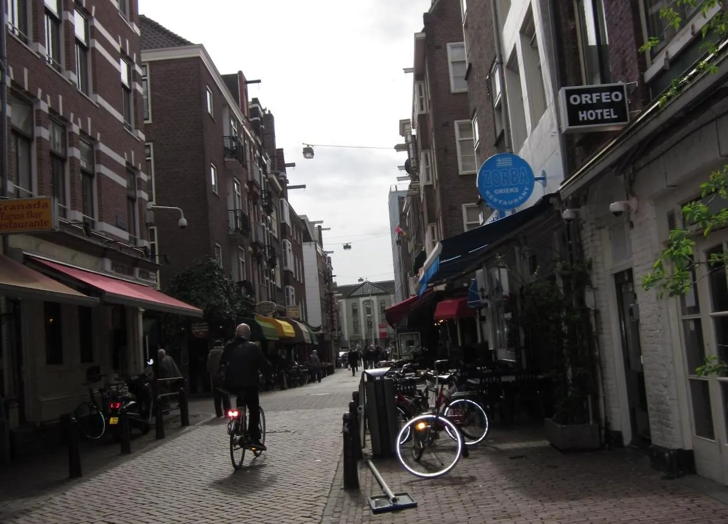 Amsterdam Hostel Uptown