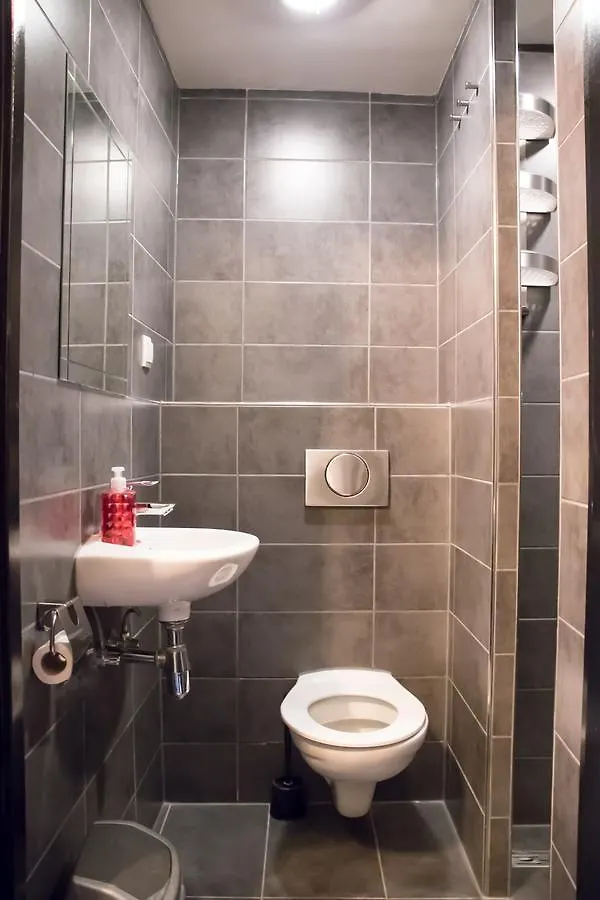 Amsterdam Hostel Uptown
